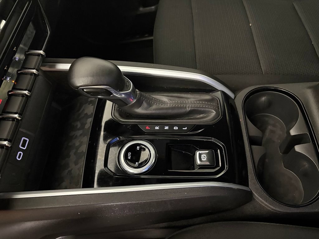 Used 2024 Chevrolet Colorado LT AWD/4WD image 31