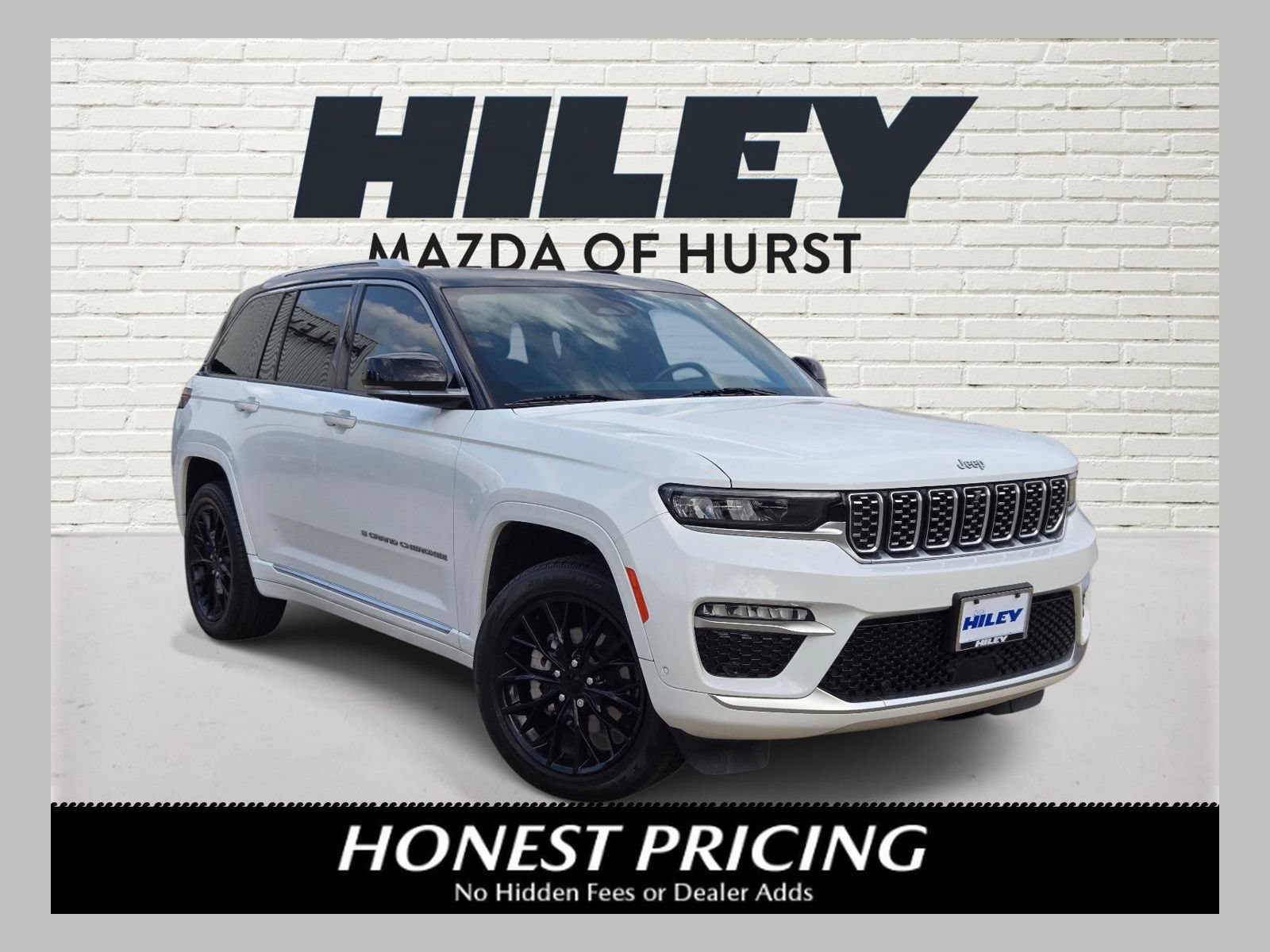Used 2022 Jeep Grand Cherokee Summit w/ Luxury Tech Group V AWD/4WD image 1