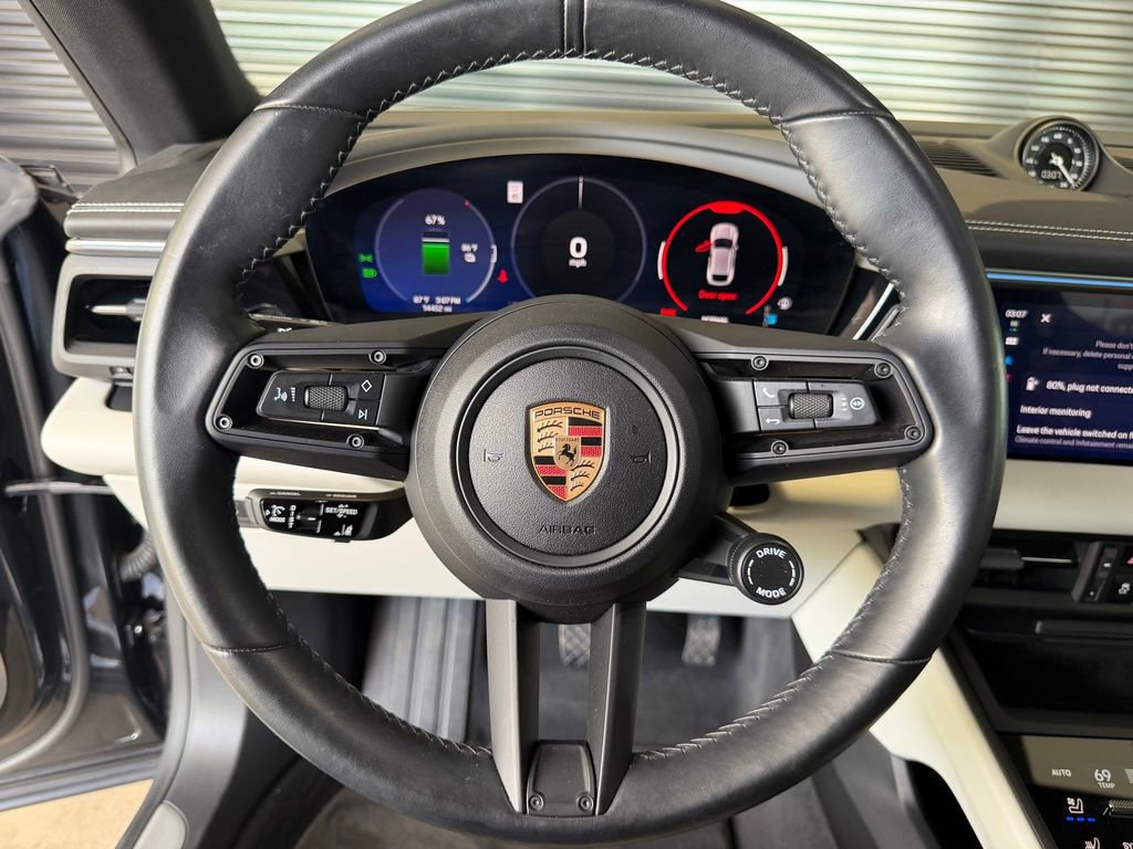 Certified 2024 Porsche Macan 4 Electric AWD/4WD image 16