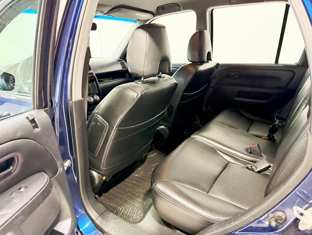 Used 2005 Honda CR-V LX image 22