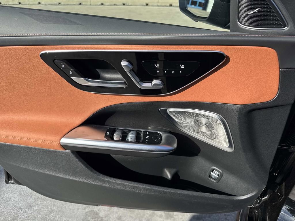 New 2026 Mercedes-Benz C 43 AMG 4MATIC Sedan image 16