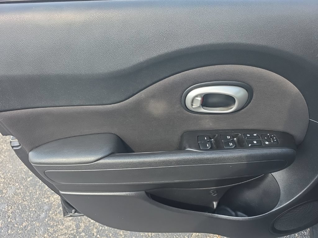 Used 2014 Kia Soul FWD image 14