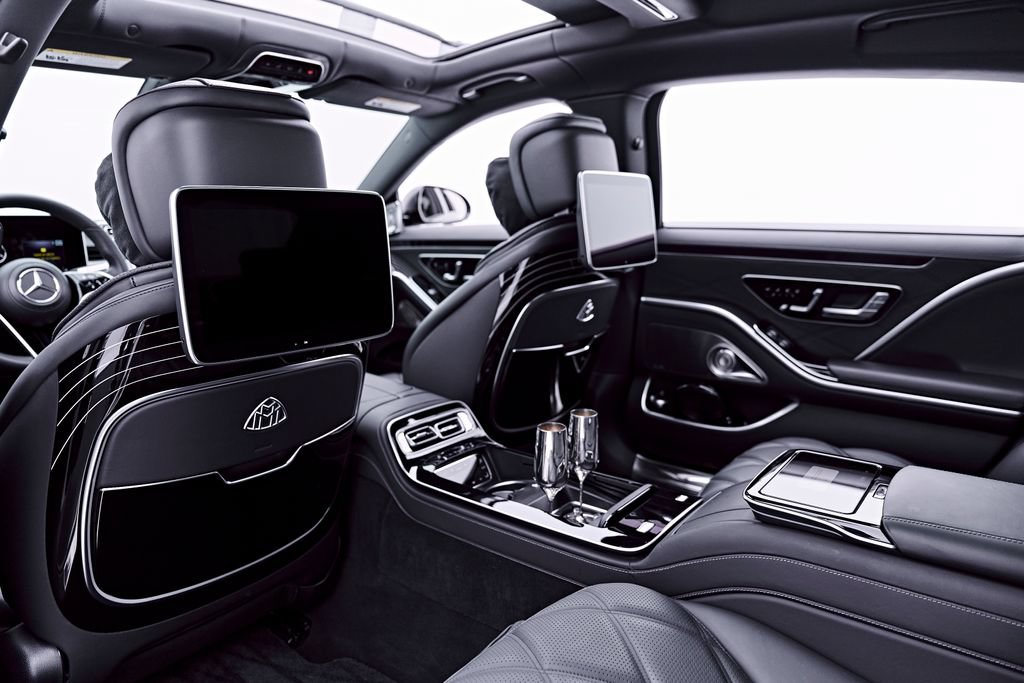 Used 2023 Mercedes-Benz Maybach S 580 4MATIC image 46