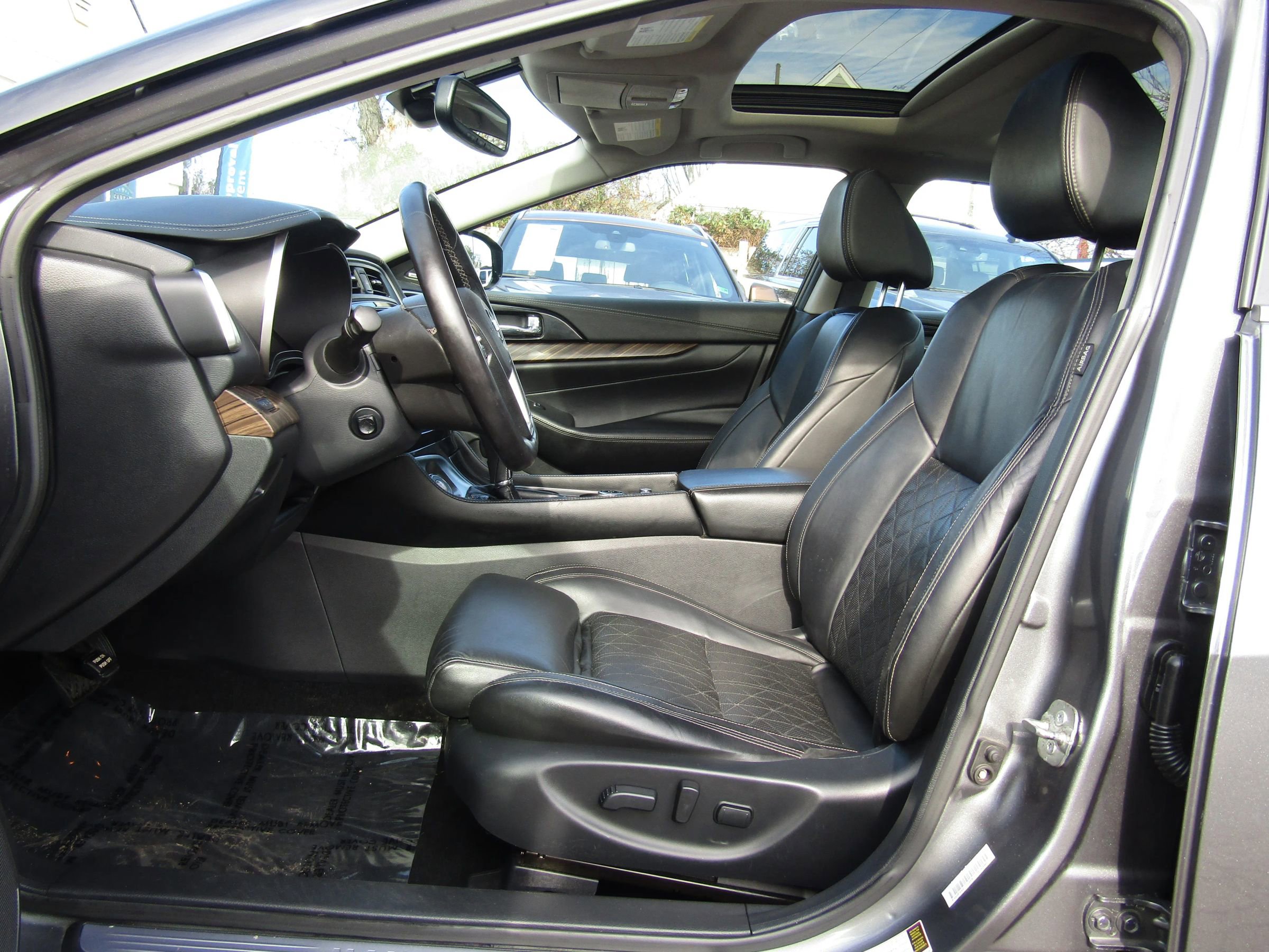 Used 2017 Nissan Maxima Platinum image 17