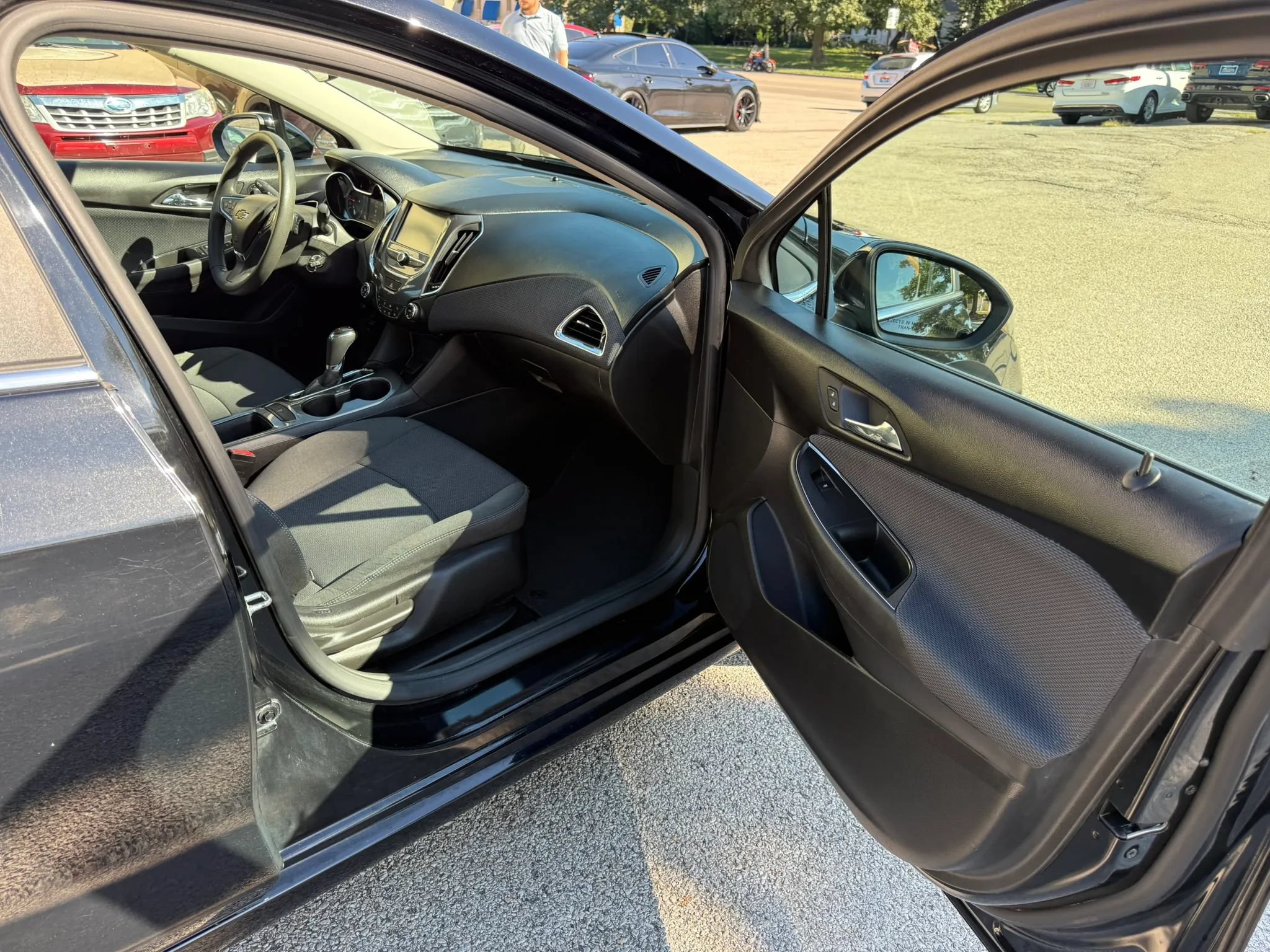 Used 2016 Chevrolet Cruze LT FWD image 18