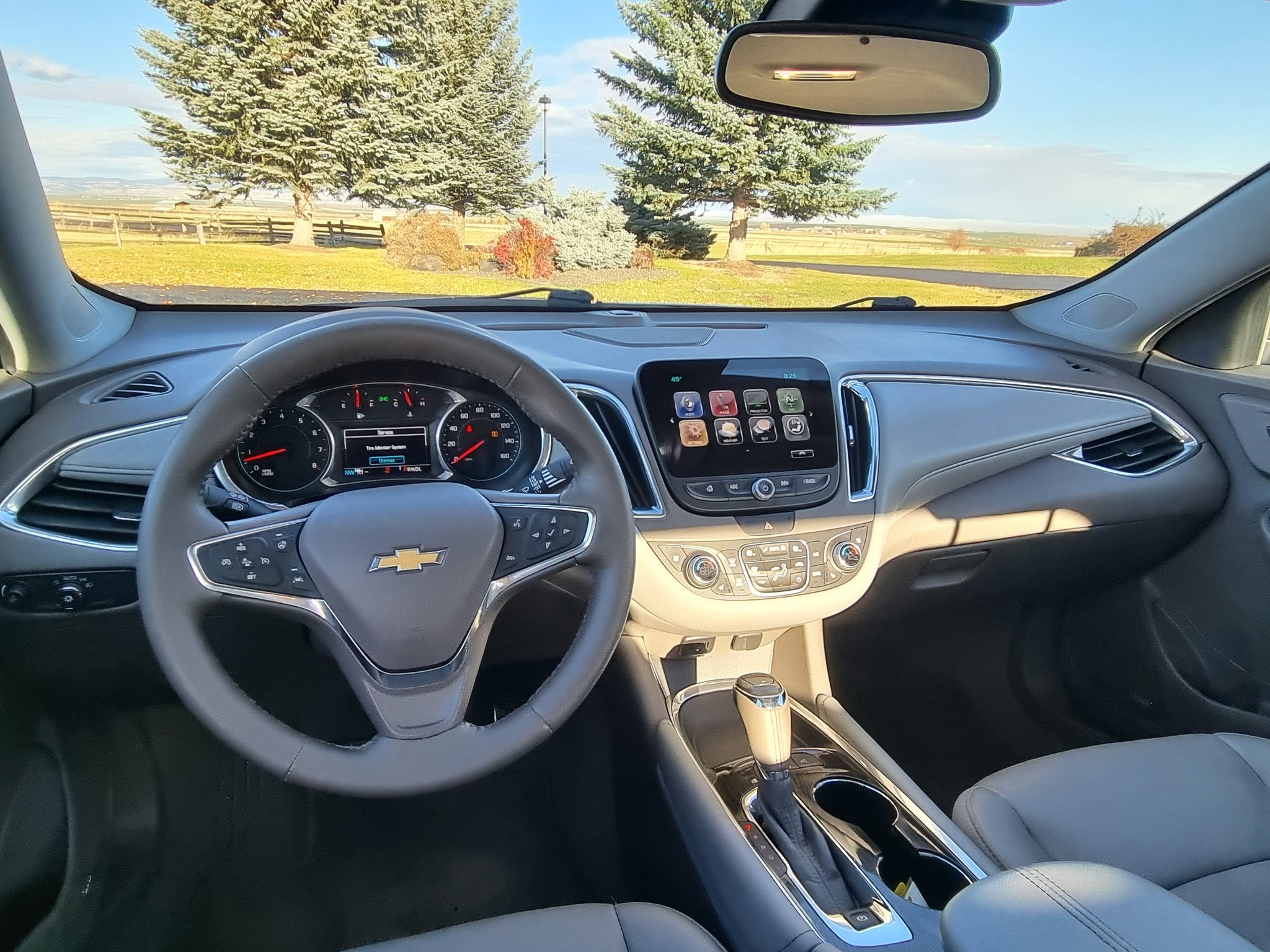Used 2017 Chevrolet Malibu Premier w/ Driver Confidence Package FWD image 12