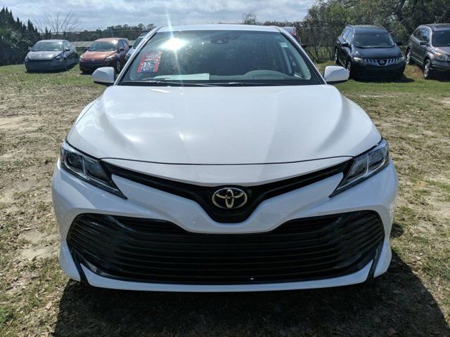 Used 2020 Toyota Camry LE FWD image 9