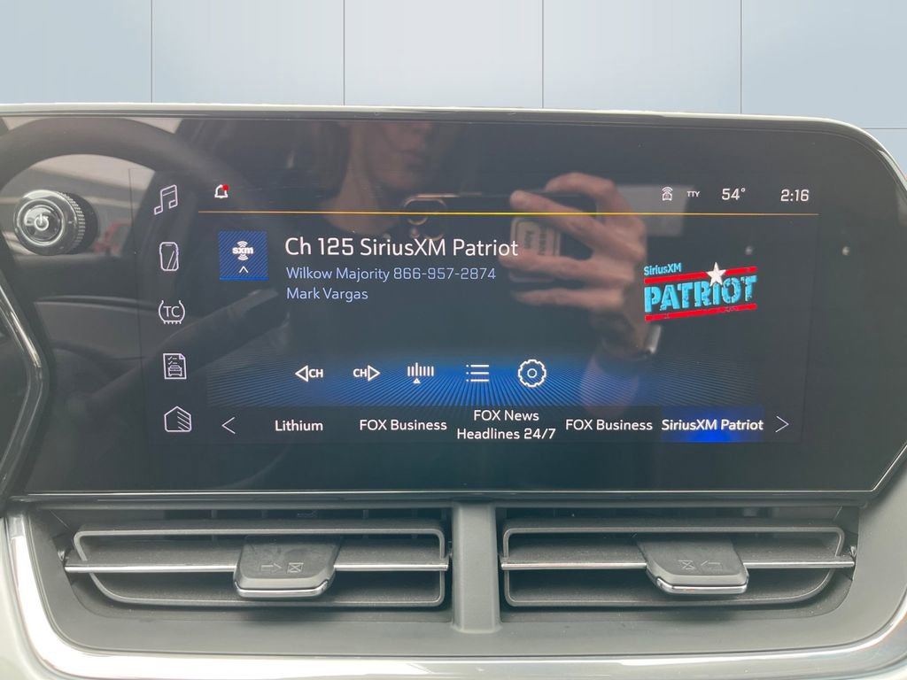 Used 2025 Chevrolet Trax LT image 12