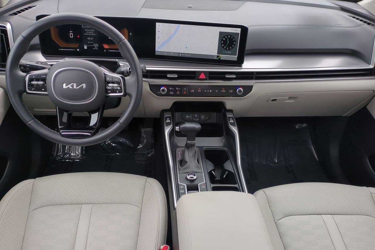 Used 2025 Kia Sorento S w/ Panoramic Sunroof Package FWD image 22