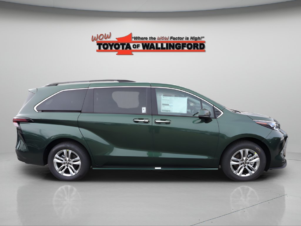 New 2026 Toyota Sienna XLE AWD/4WD image 4