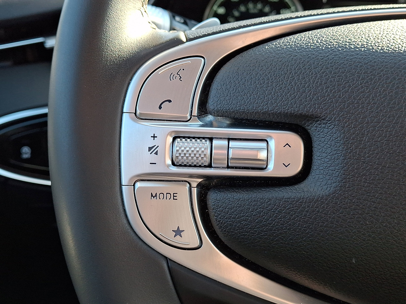 Used 2025 Genesis GV70 2.5T image 19