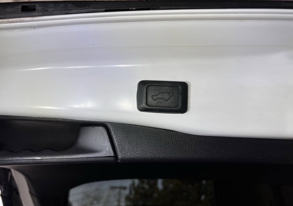 Used 2024 Toyota RAV4 XLE image 57