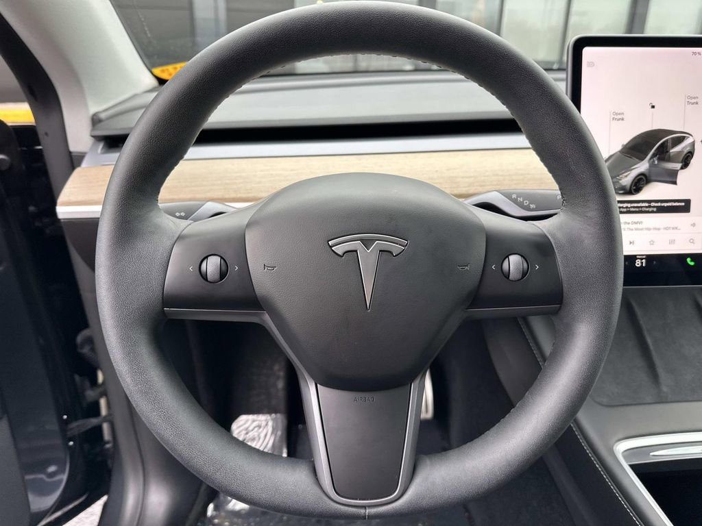 Used 2024 Tesla Model Y Long Range image 18