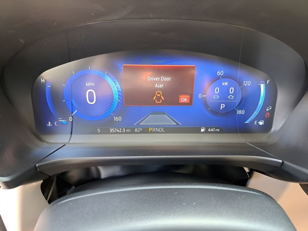 Used 2020 Ford Escape Titanium image 21