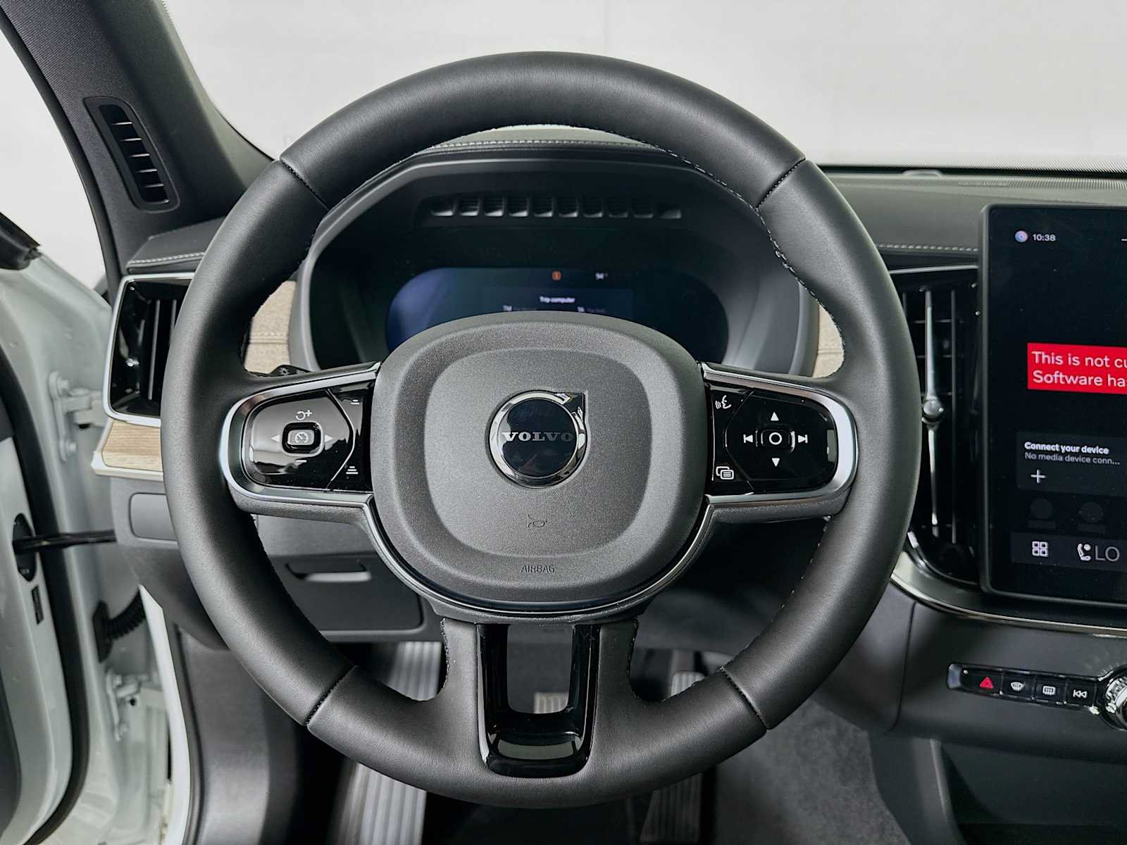 New 2026 Volvo XC90 T8 Ultra w/ Protection Package AWD/4WD image 11