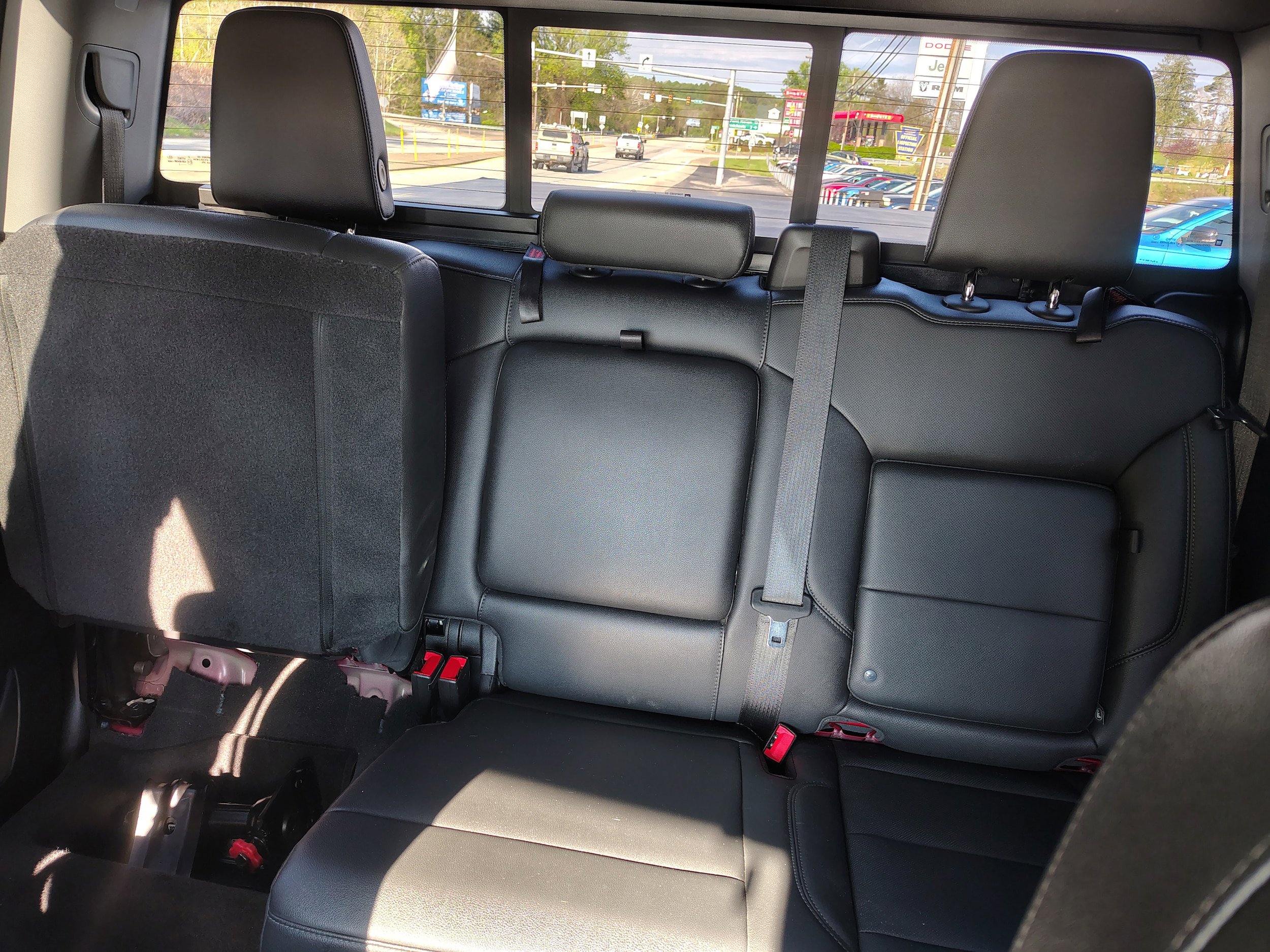 Used 2022 GMC Sierra 1500 SLT w/ SLT Convenience Package AWD/4WD image 21