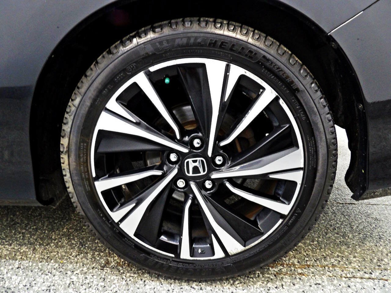 Used 2016 Honda Accord EX image 18