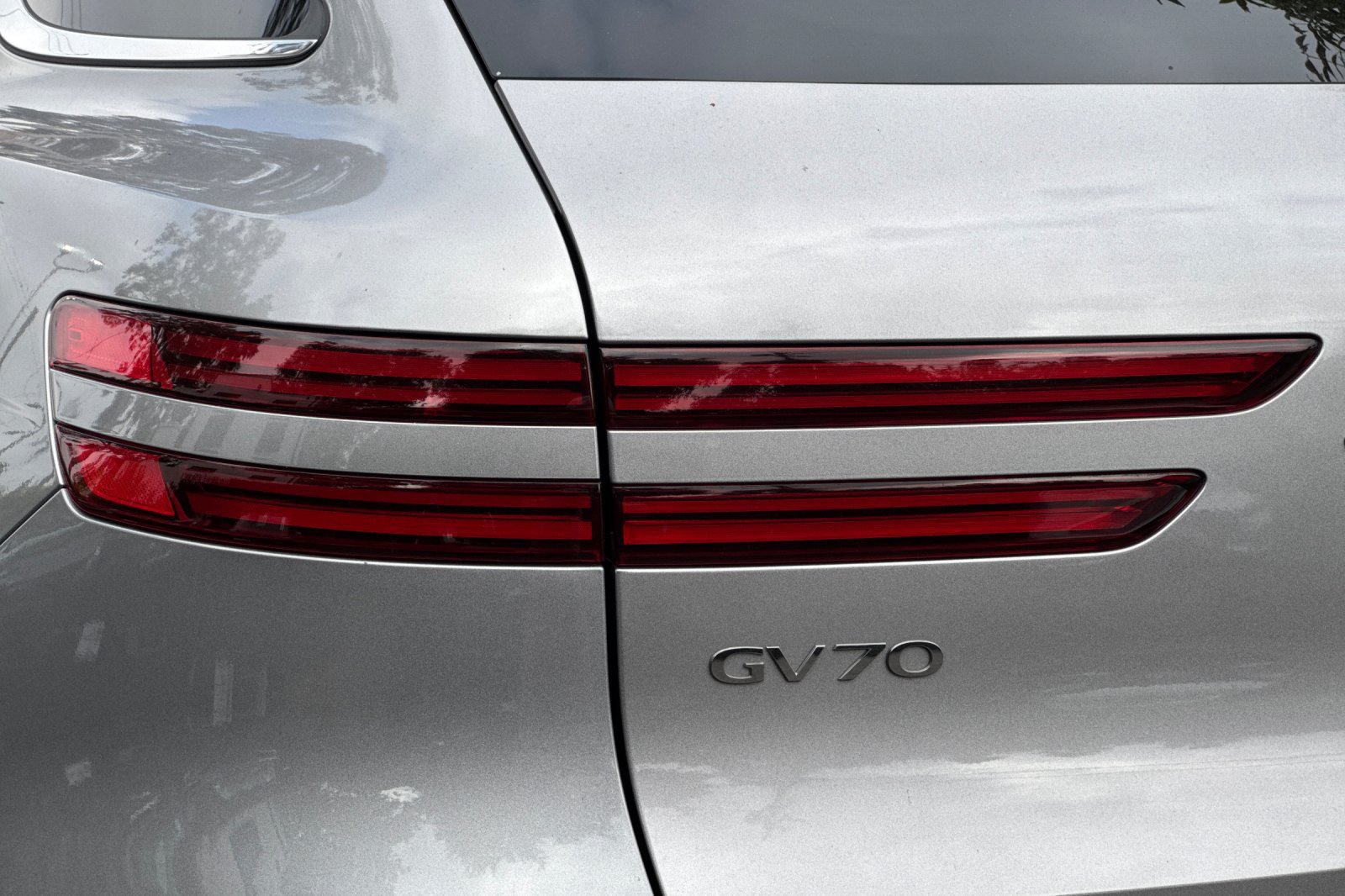 Used 2023 Genesis GV70 2.5T w/ Advanced Package AWD/4WD image 29