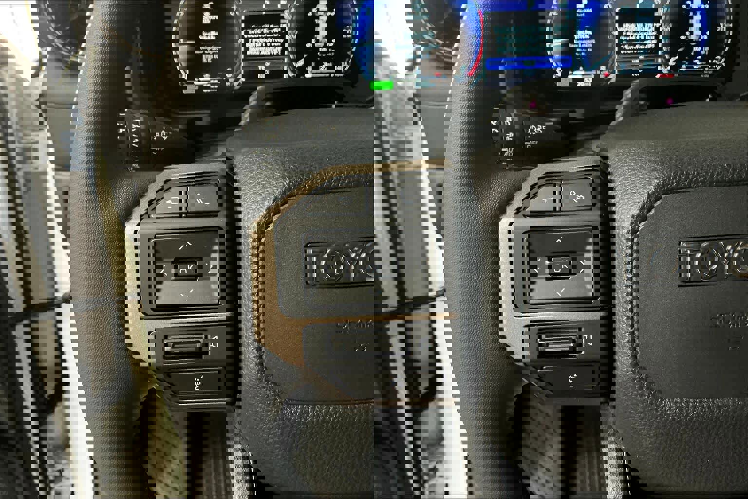 Used 2025 Toyota Land Cruiser image 20