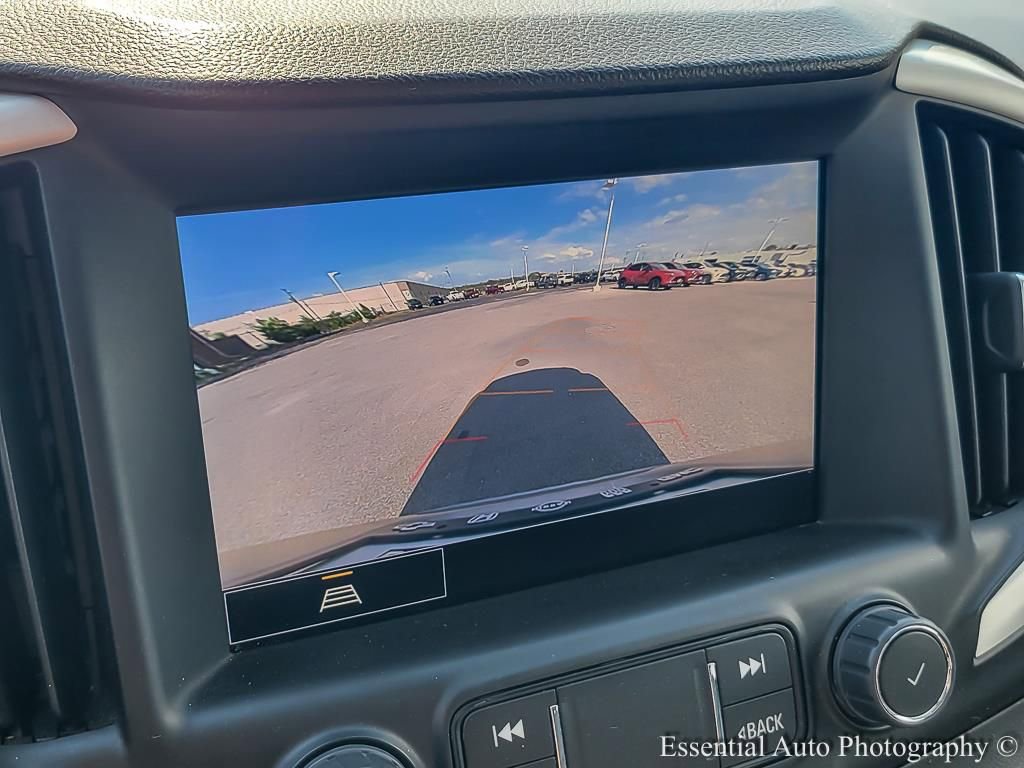 Used 2023 GMC Terrain SLT image 15