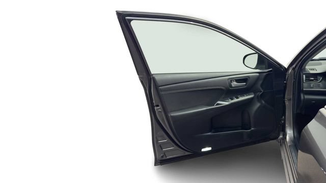 Used 2015 Toyota Camry XLE FWD image 10