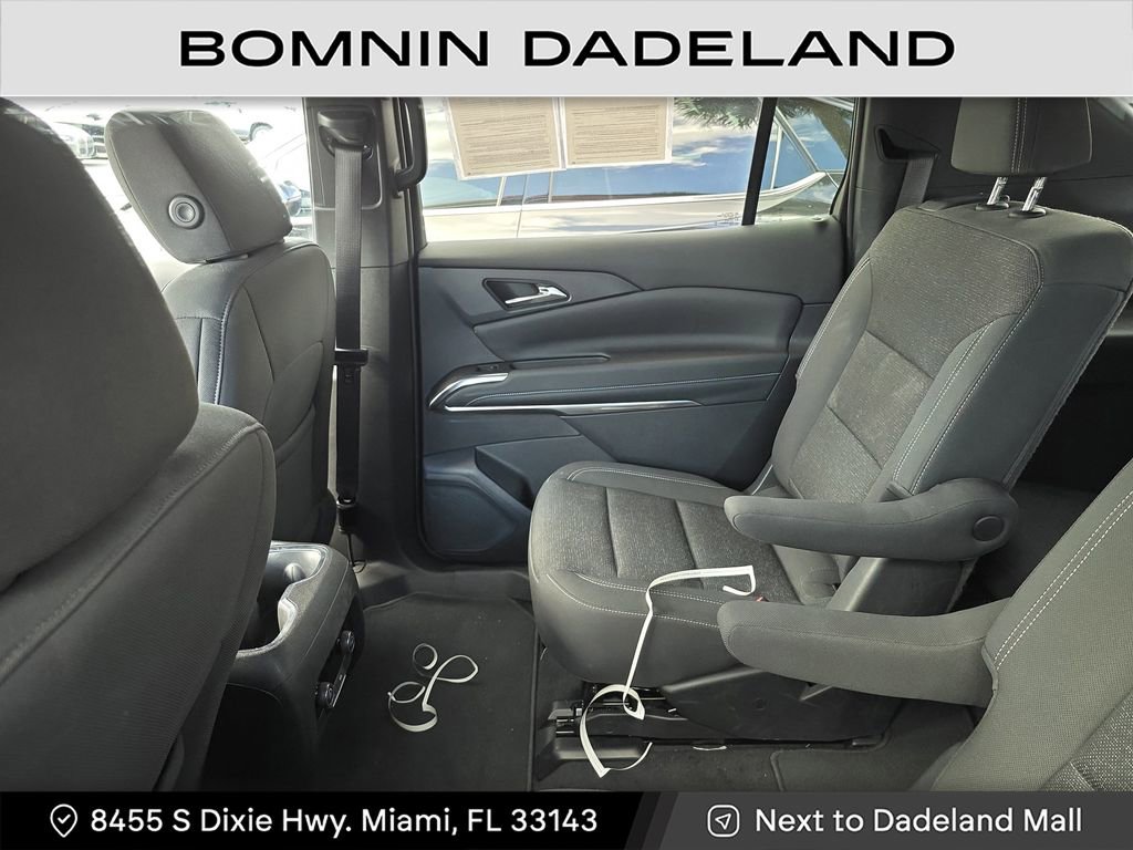 Used 2024 Chevrolet Traverse LT image 18