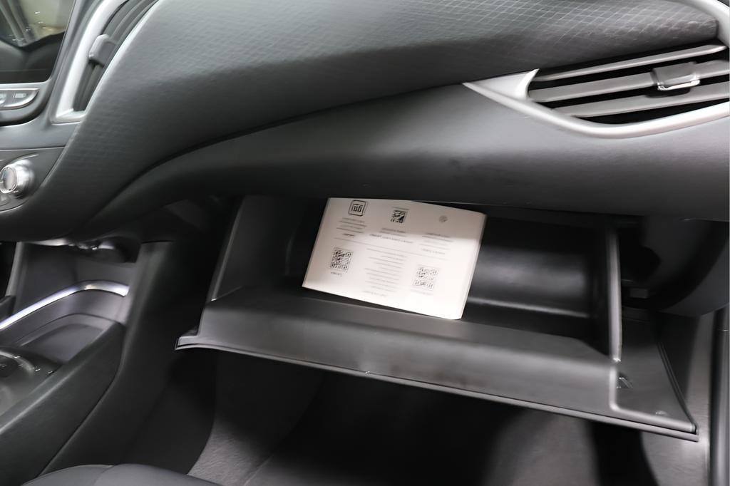Used 2025 Chevrolet Malibu LT image 30