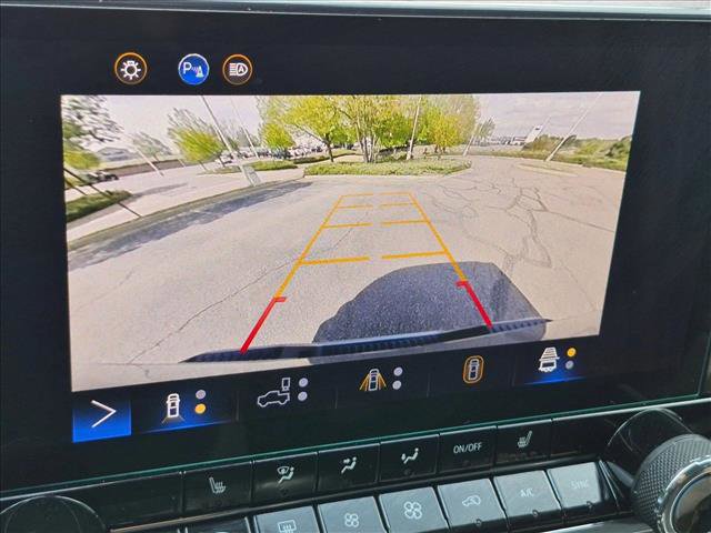 Used 2023 Chevrolet Colorado LT w/ LT Convenience Package II AWD/4WD image 14