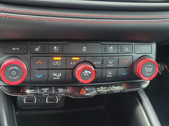 Used 2023 Dodge Durango GT image 27