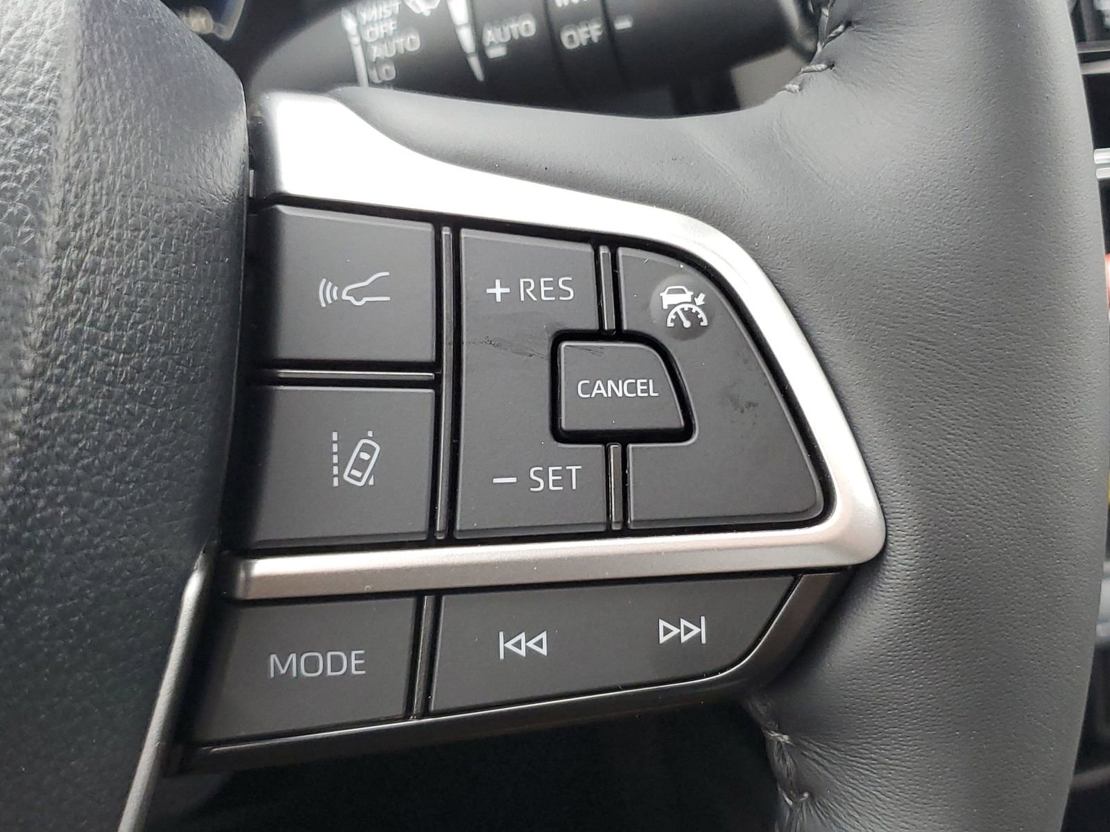 New 2026 Toyota Highlander Platinum image 24