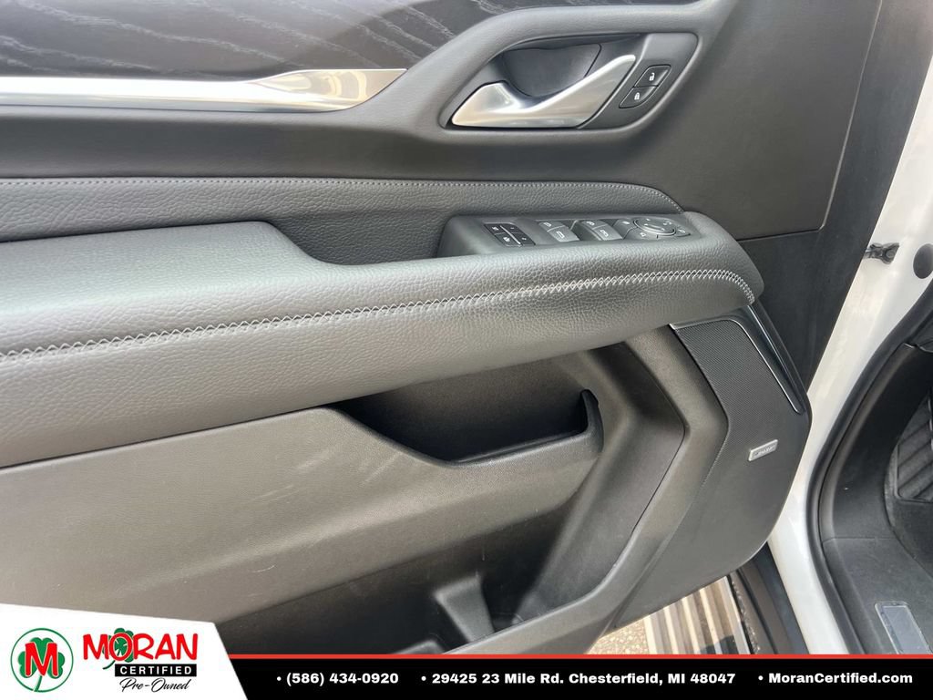 Used 2022 GMC Yukon XL Denali w/ Denali Premium Package AWD/4WD image 16