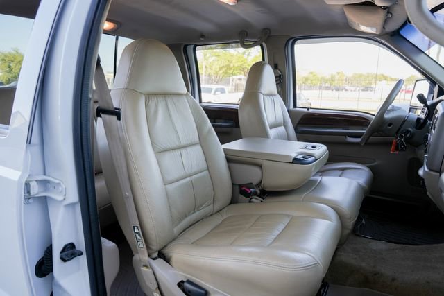 Used 2001 Ford F350 Lariat image 36