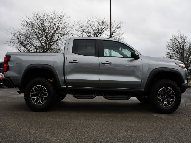 Used 2024 Chevrolet Colorado ZR2 w/ ZR2 Convenience Package III image 8