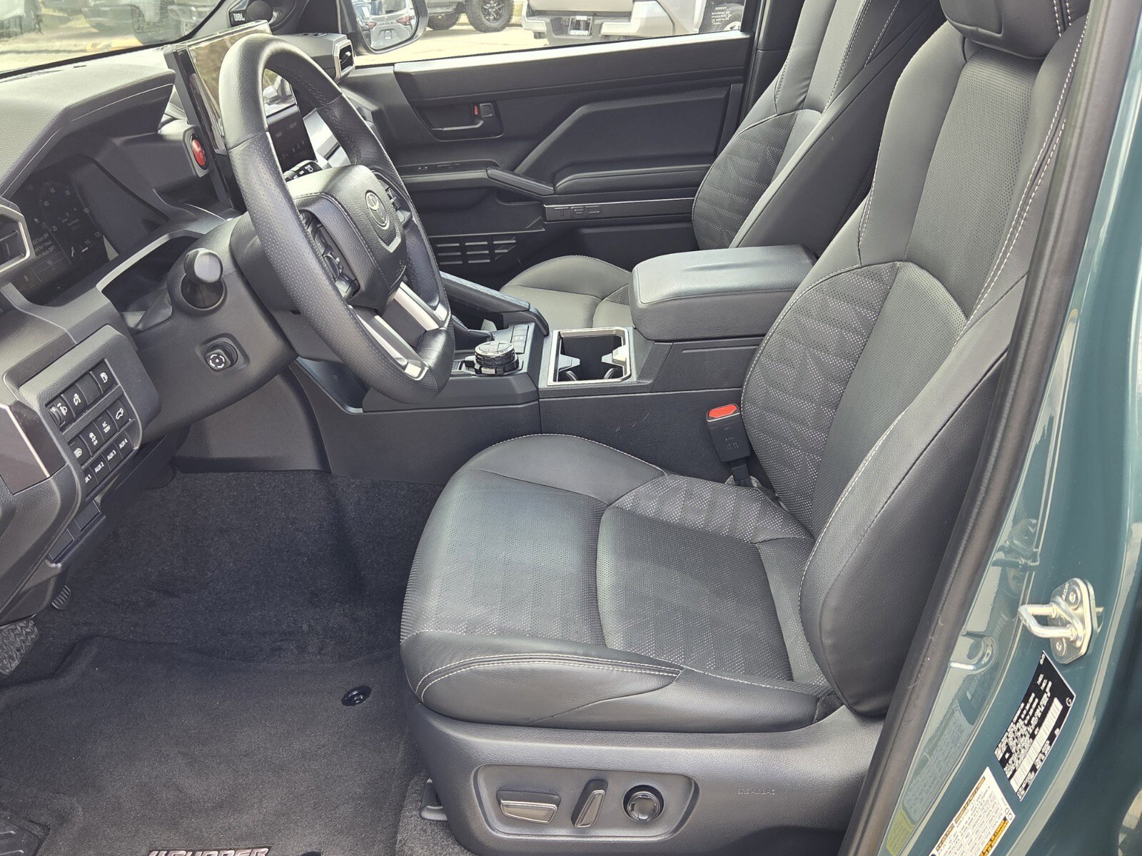 Certified 2025 Toyota 4Runner TRD Off-Road Premium AWD/4WD image 4