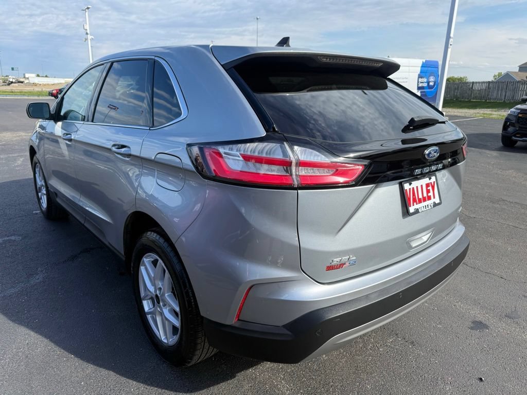 Used 2023 Ford Edge SEL w/ Convenience Package AWD/4WD image 4