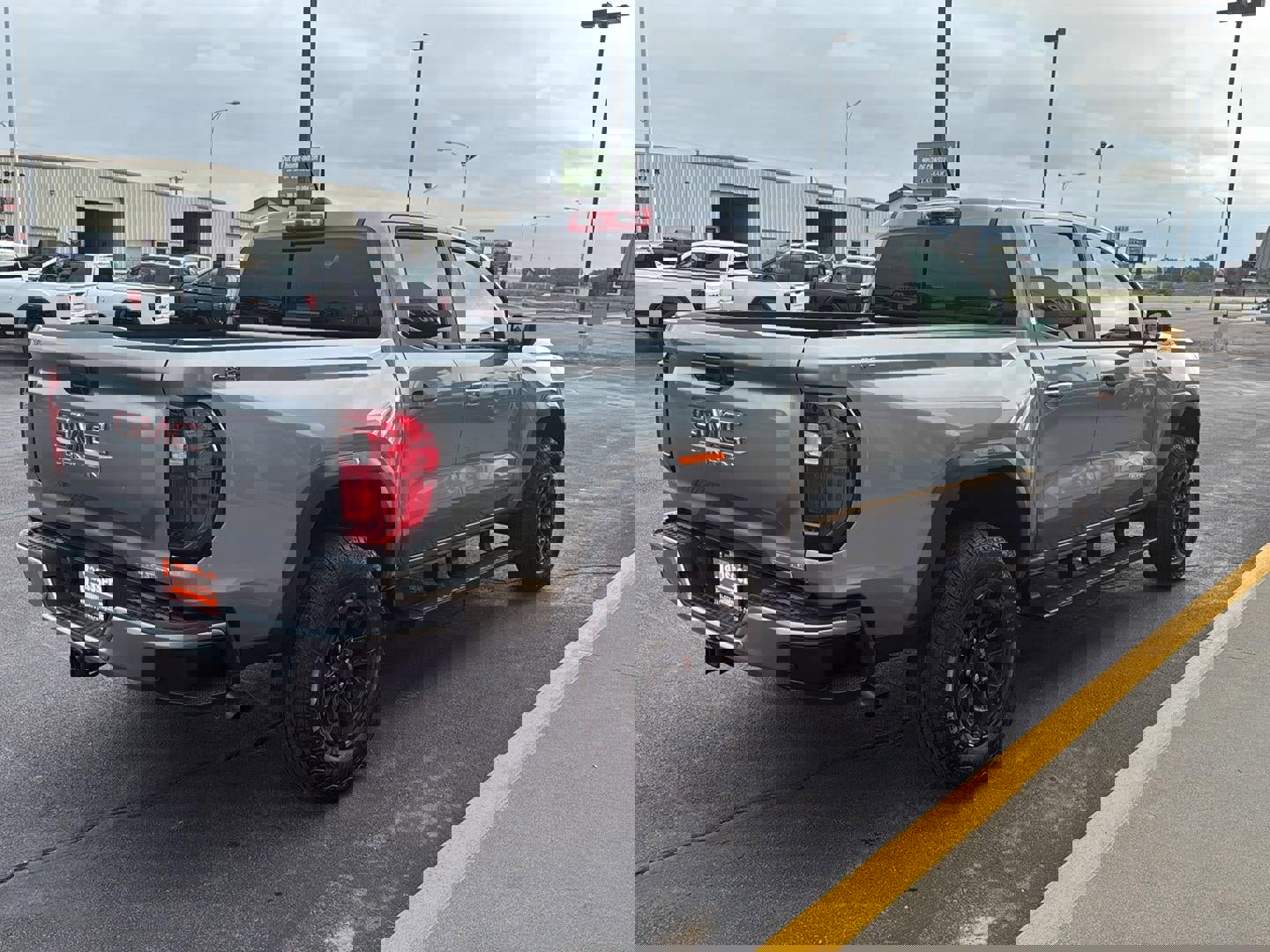 New 2026 GMC Canyon Elevation w/ Convenience Package image 6