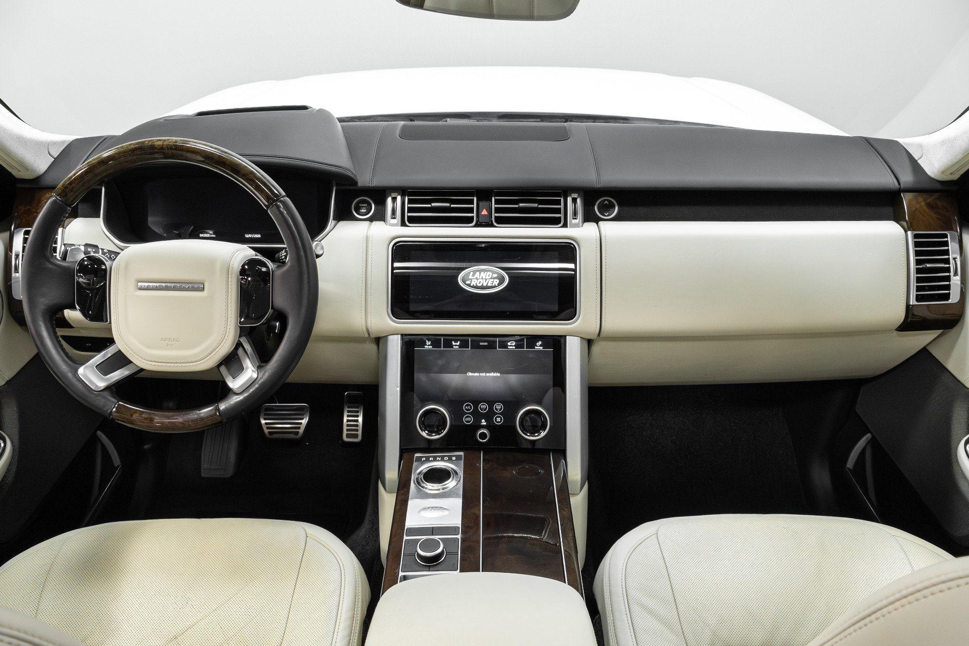 Used 2019 Land Rover Range Rover Long Wheelbase Autobiography image 10