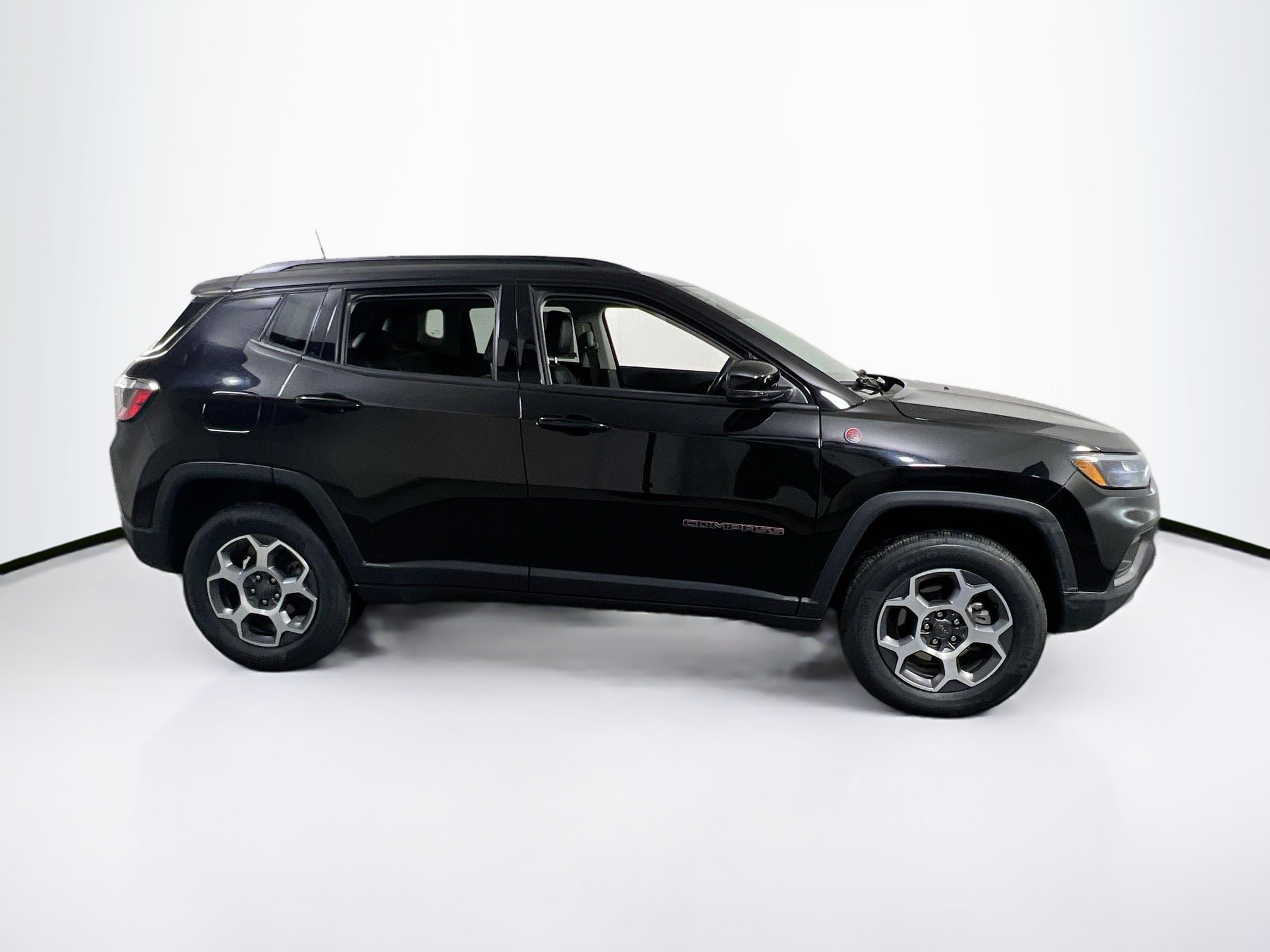 Used 2022 Jeep Compass Trailhawk w/ Trailhawk Convenience Group image 4