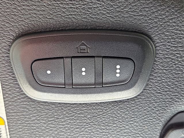 Used 2024 Jeep Wrangler Unlimited Rubicon w/ Technology Group AWD/4WD image 18
