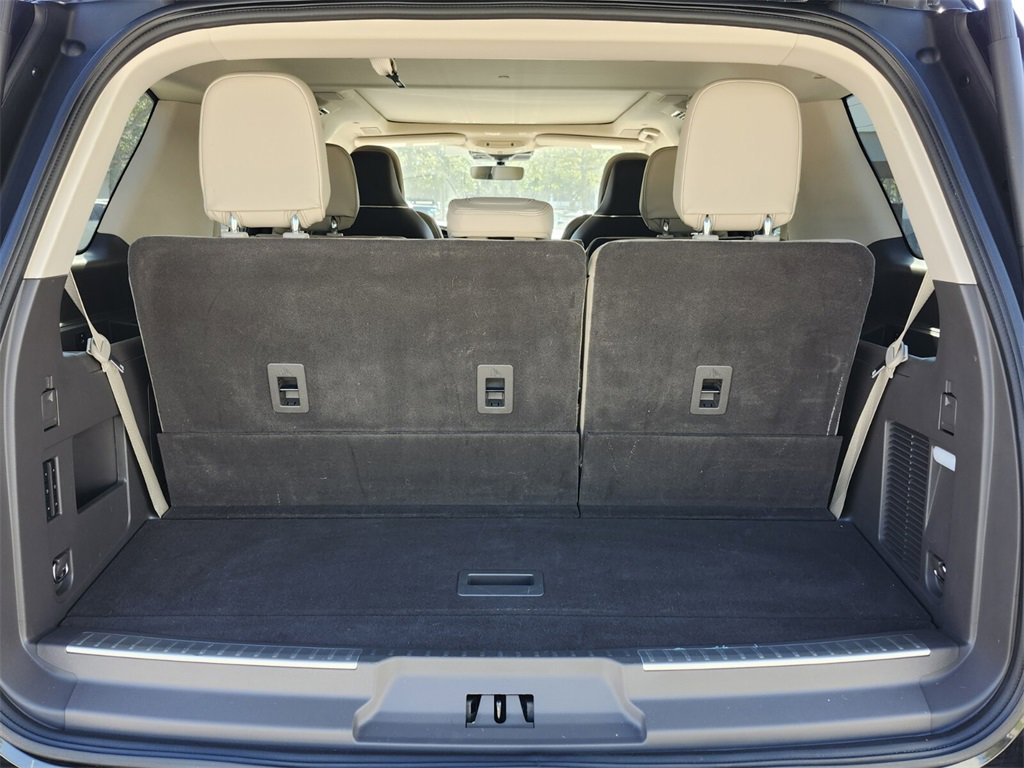 Certified 2022 Lincoln Navigator Reserve image 8