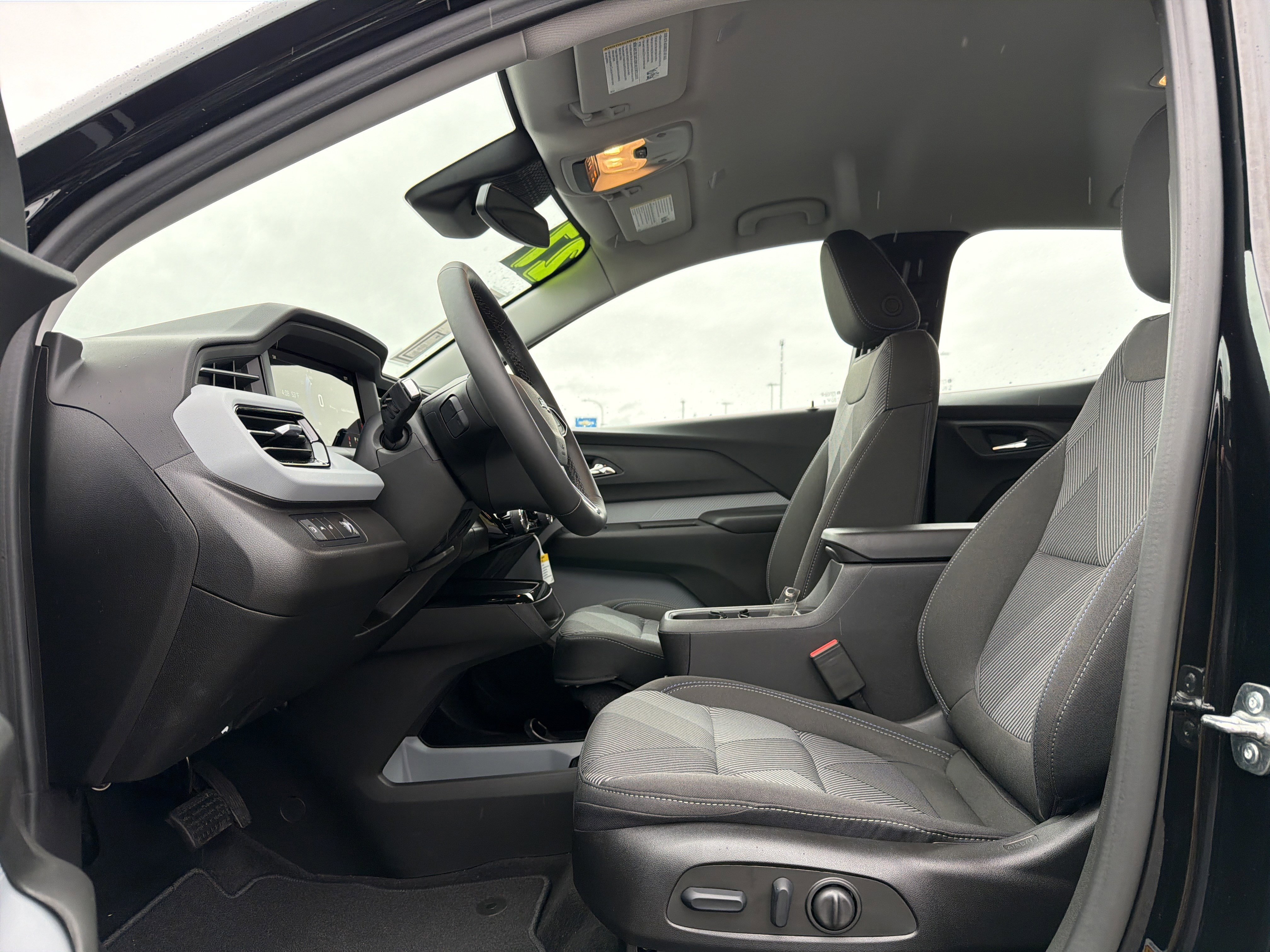 New 2027 Chevrolet Bolt LT FWD image 10