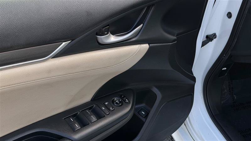 Used 2020 Honda Civic Touring image 22