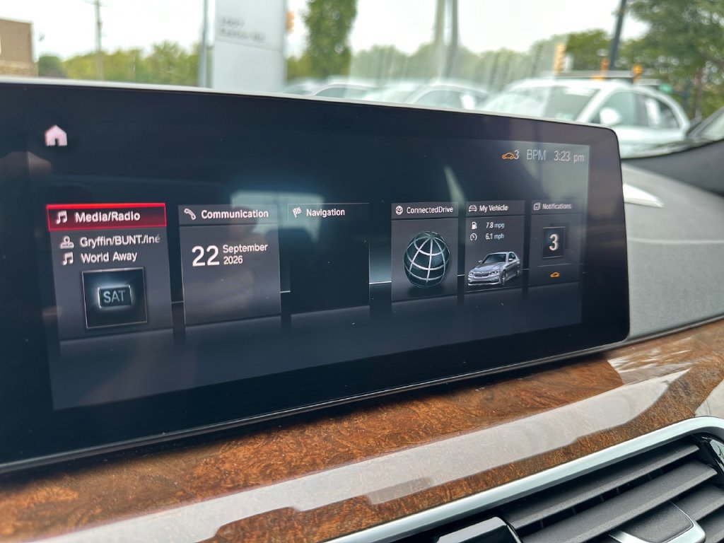 Used 2019 BMW 540i xDrive w/ Convenience Package AWD/4WD image 28