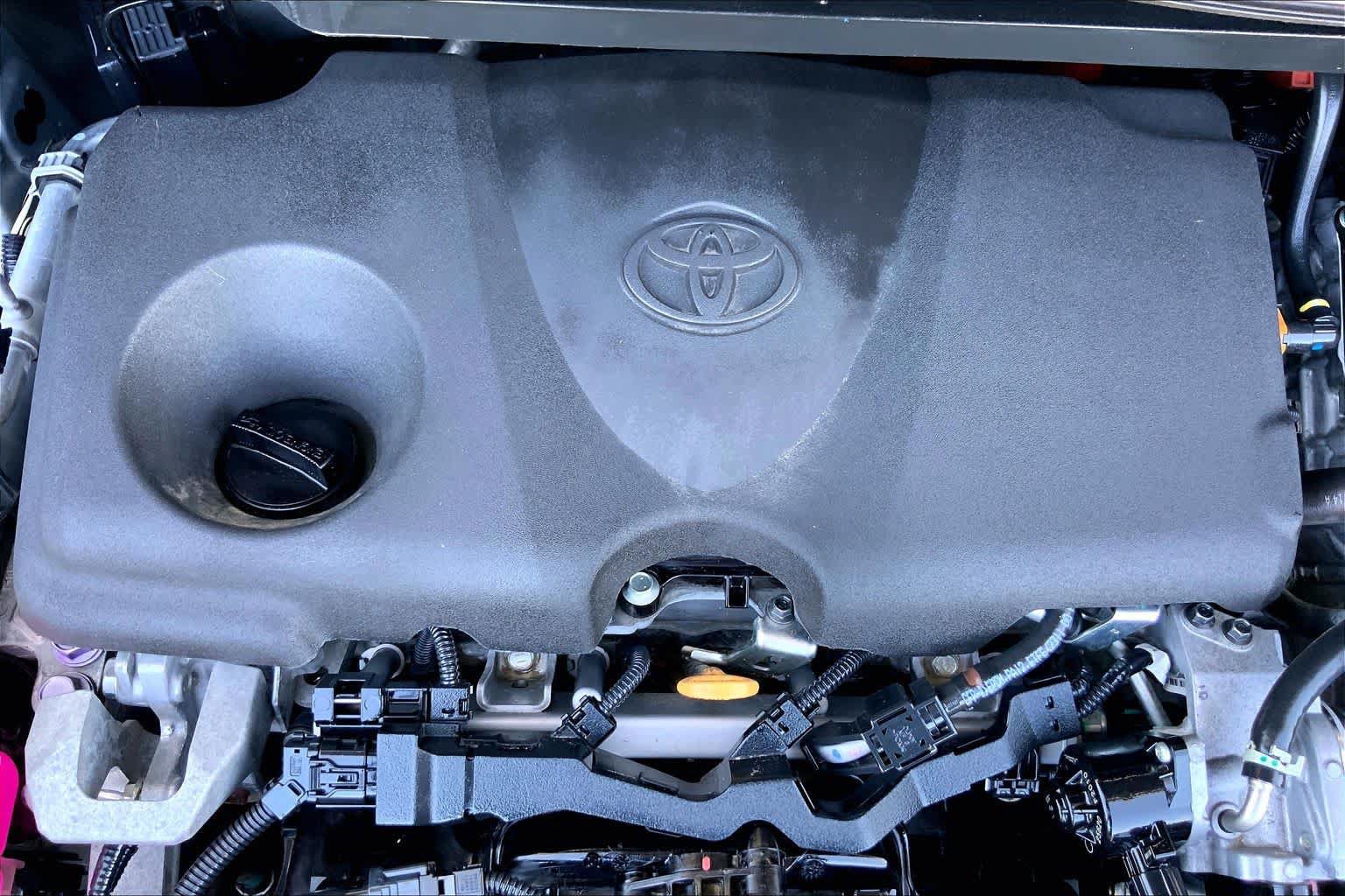 Used 2022 Toyota Sienna XLE FWD image 32