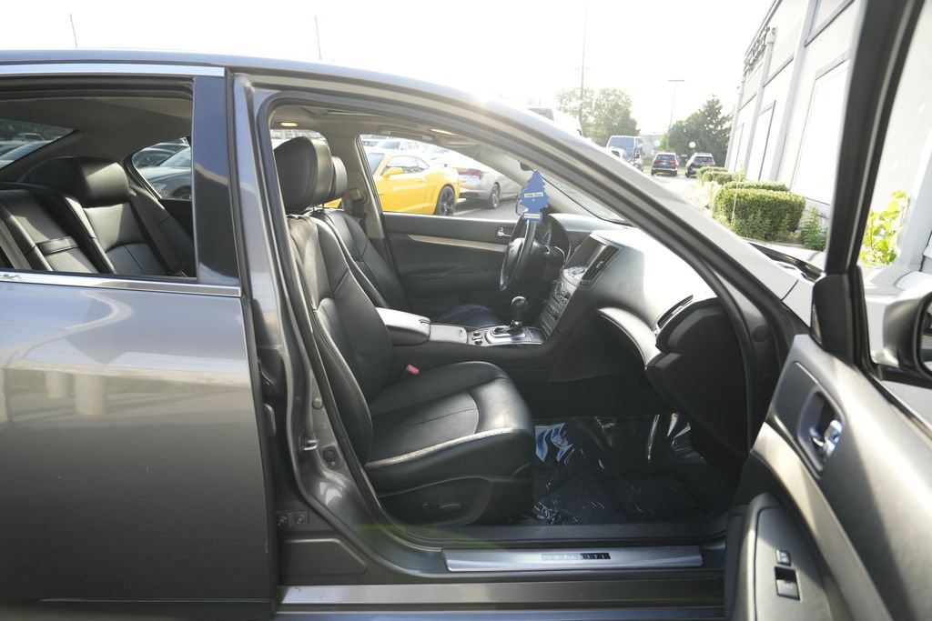 Used 2015 INFINITI Q40 AWD w/ Navigation Package image 29