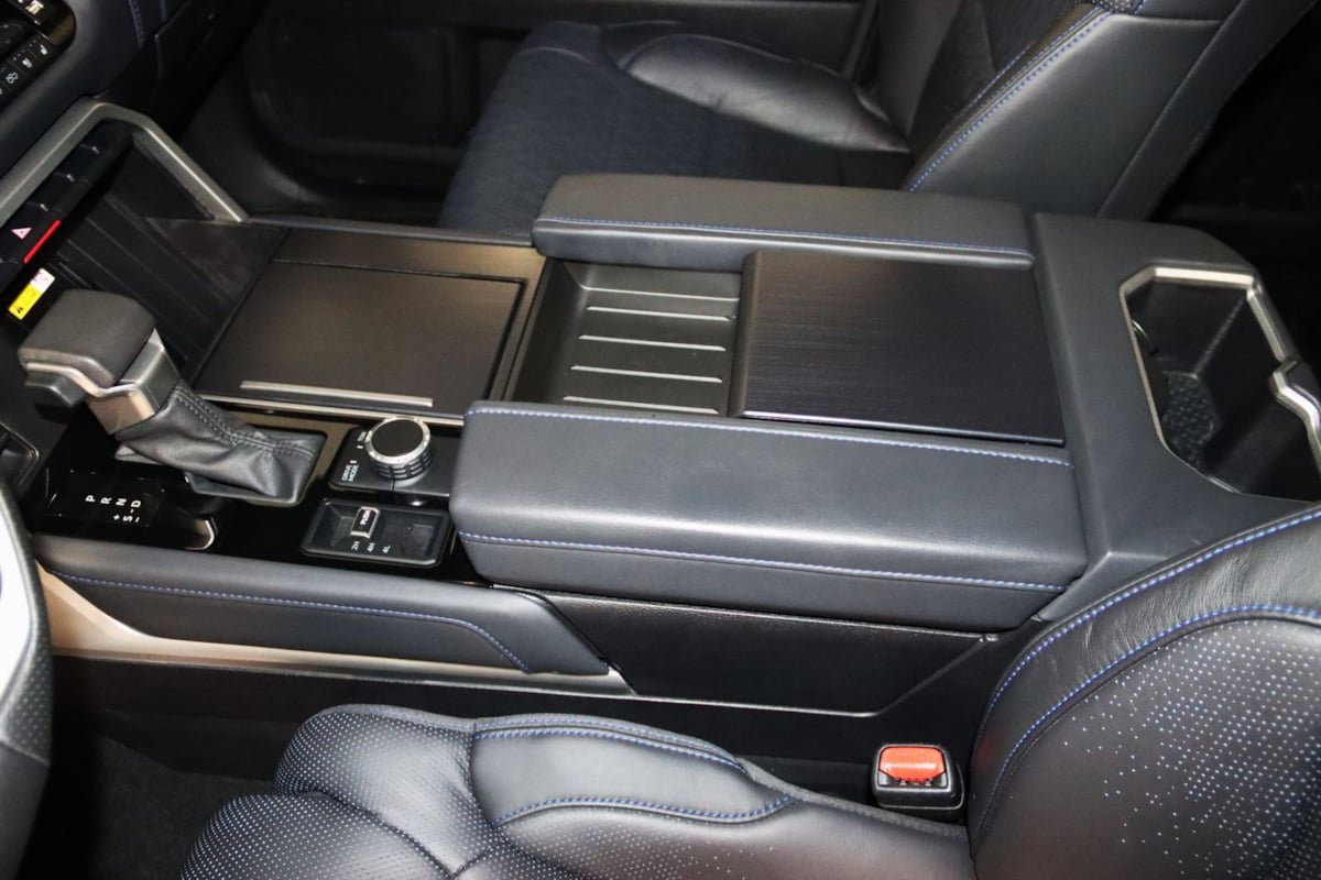 Used 2024 Toyota Tundra Platinum AWD/4WD image 38