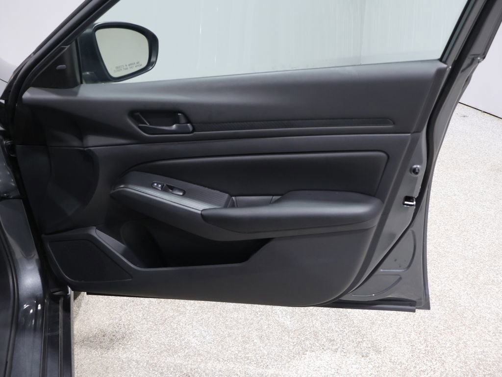 Used 2024 Nissan Altima 2.5 S image 22