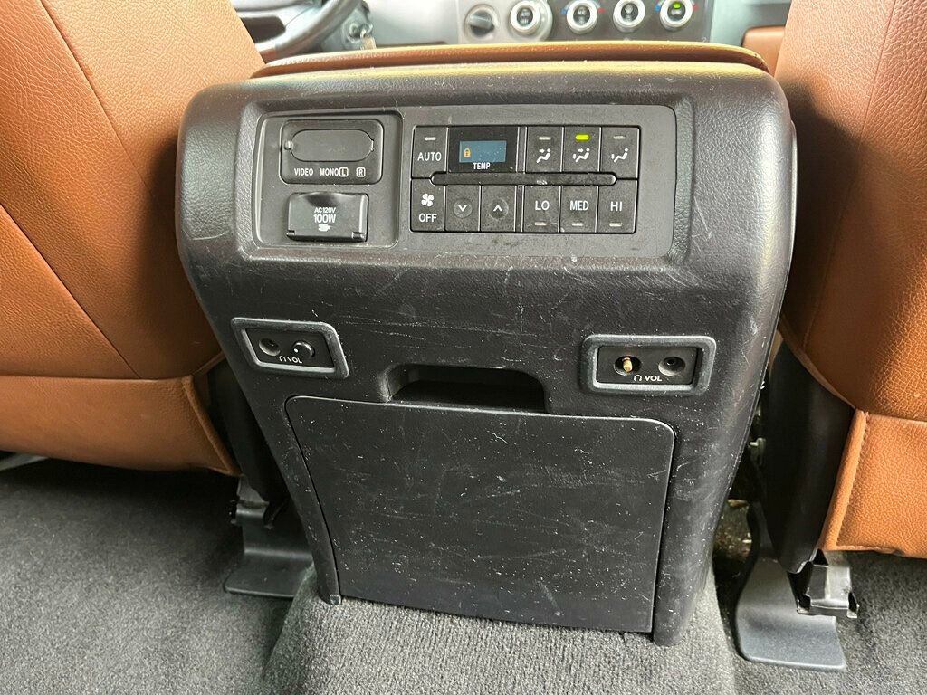 Used 2013 Toyota Sequoia Platinum AWD/4WD image 45