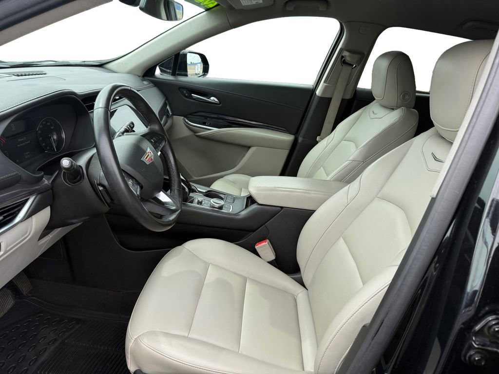 Used 2021 Cadillac XT4 Luxury image 10