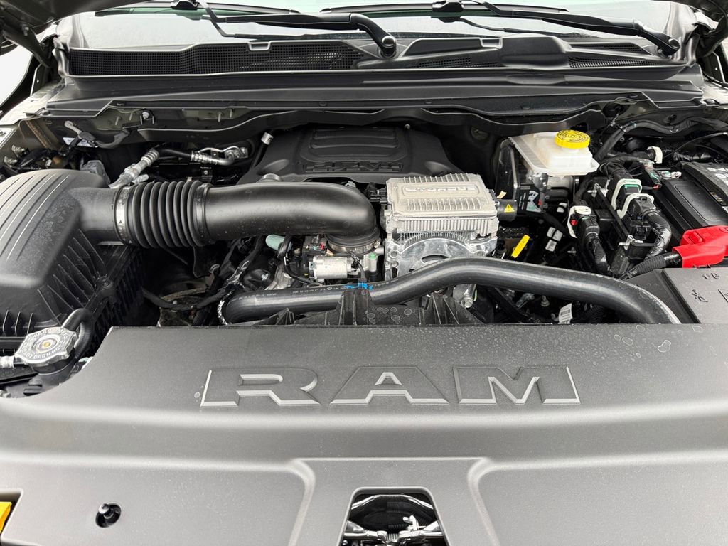 New 2026 RAM 1500 4x4 Crew Cab image 23